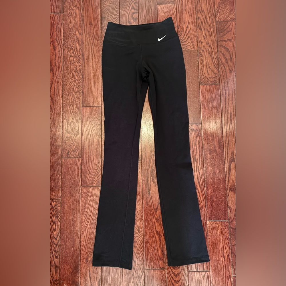 Nike Black Women's Yoga Bootcut Flared Slim Leggings Pants XS Cotton Poly Flare